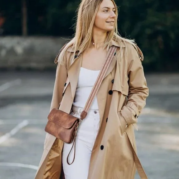 Small Vegan Leather Crossbody Bag with Multiple Carry Options for Women - Picture 2 of 6